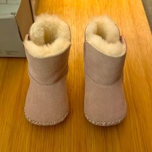 Ugg Caden baby boot
